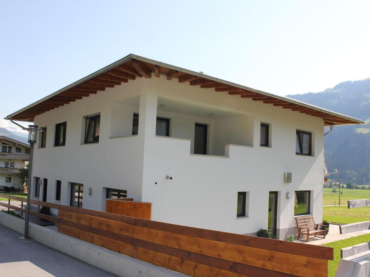 Quiet Holiday Flat Near The Mayrhofen Ski Area Schwendau Exterior photo